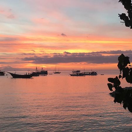 Bajo Sunset Hostel Labuan Bajo Buitenkant foto